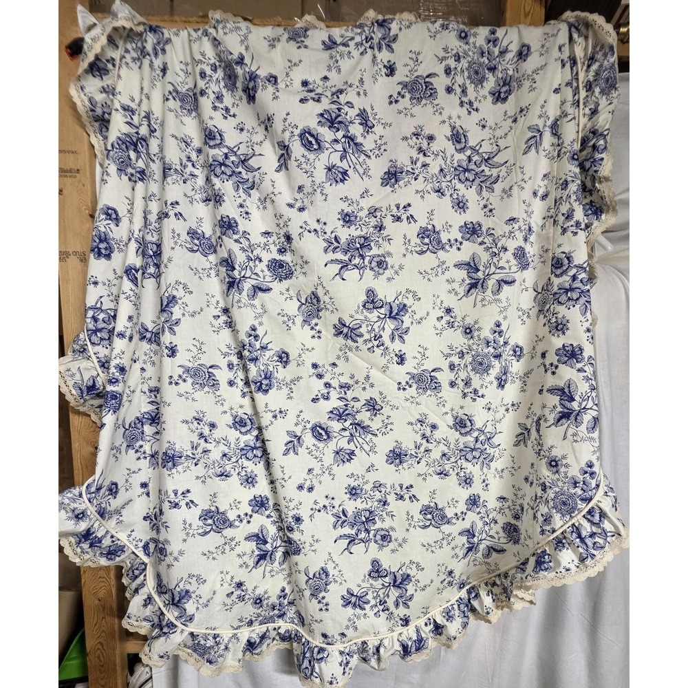 Vintage American Toile by Cameo 68" Round Tablecloth Blue White Toile Cottage